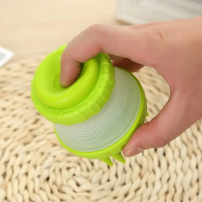 Pet Pamper Brush with Foot Cleaner